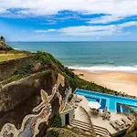 RV01 Excelente Quarto e Sala Pé na Areia, Rio Vermelho